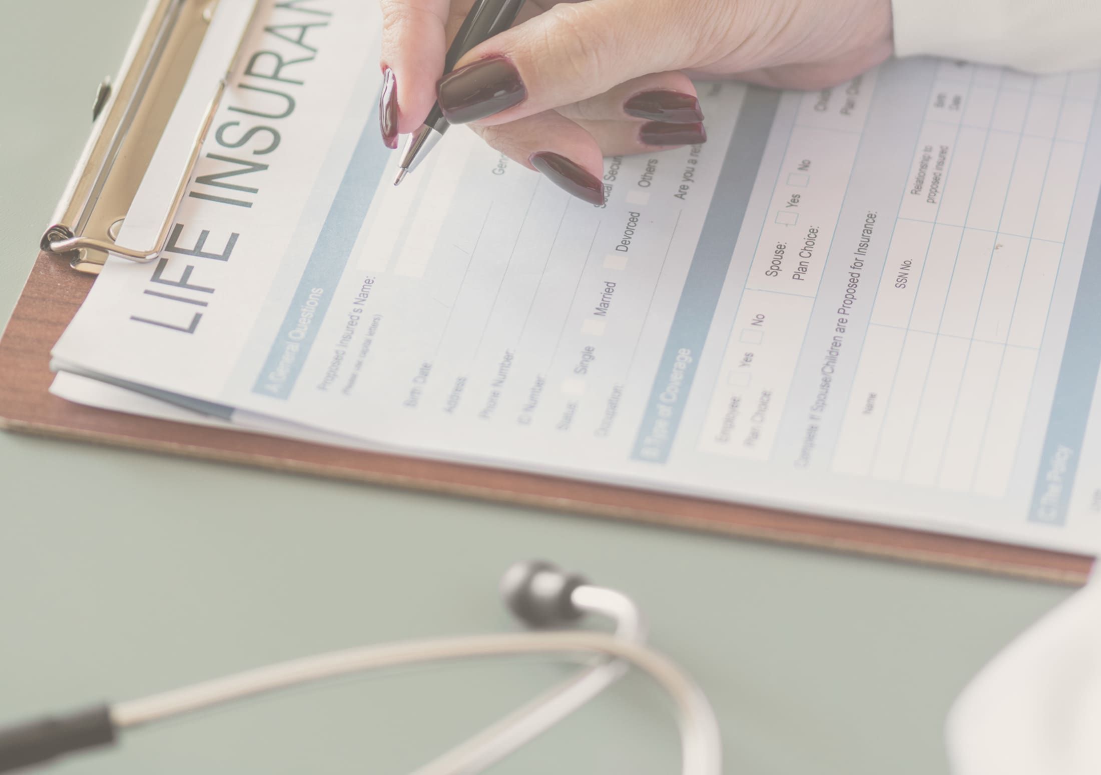 Lucía Mac Auliffe — especialista en amparos de salud en Córdoba